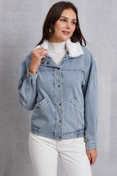 Jeansjacke mit Druckknopfkragen