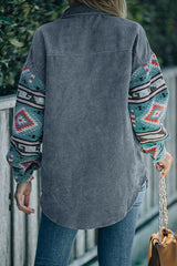 Jacke mit geometrischem Muster und überschnittenen Schultern