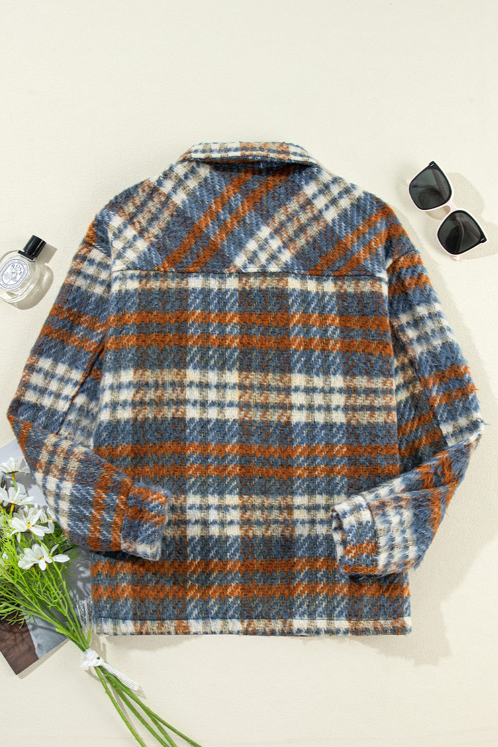 Karierte, langärmlige Jacke mit Knöpfen