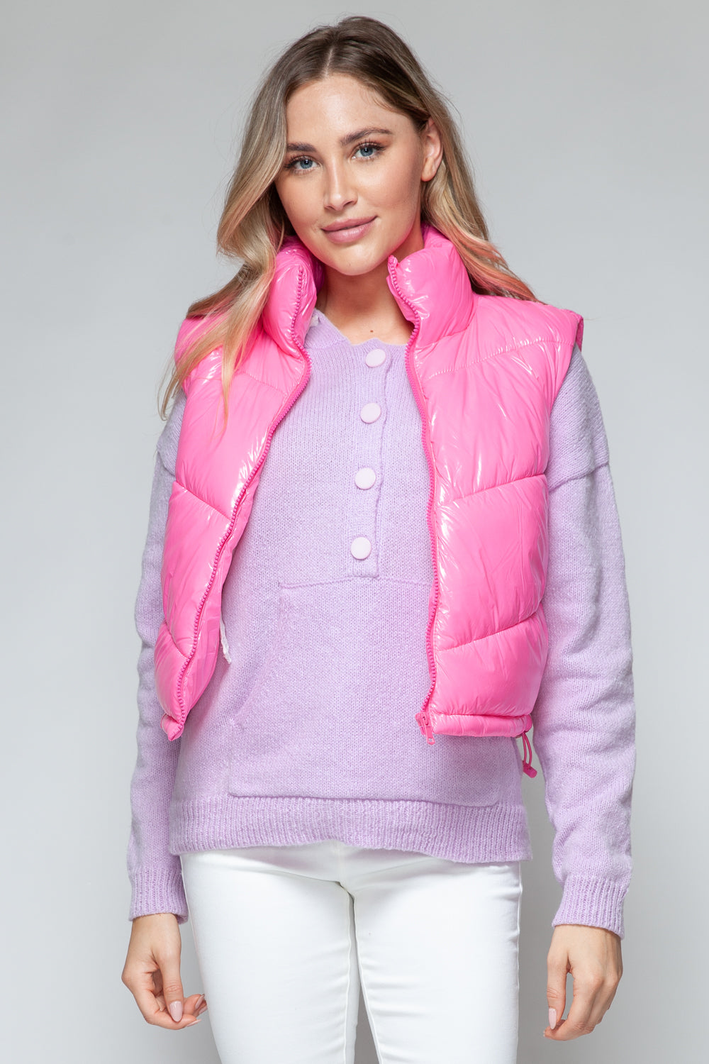 Chaleco acolchado brillante de cuello alto con cremallera Snobbish