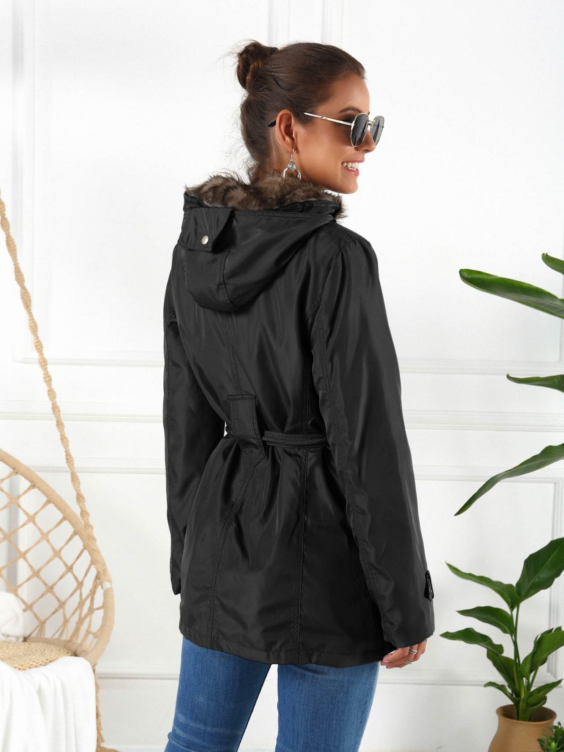 Chaqueta con capucha de tamaño completo y forro desmontable (tres modos de uso)