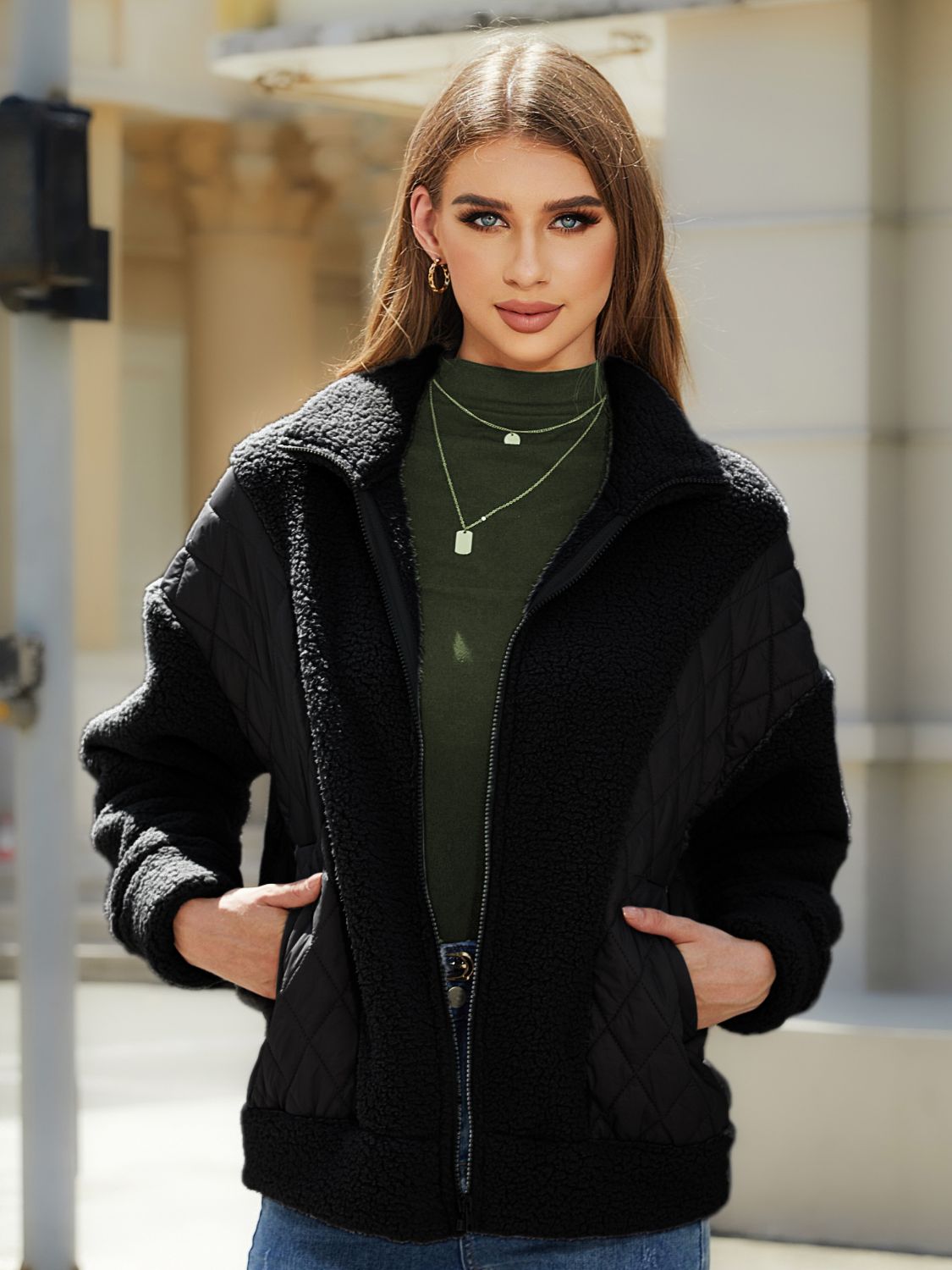 Chaqueta con cuello y cremallera