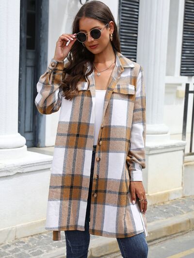 Karierte Jacke mit Gürtel, Kragen und Knopfleiste