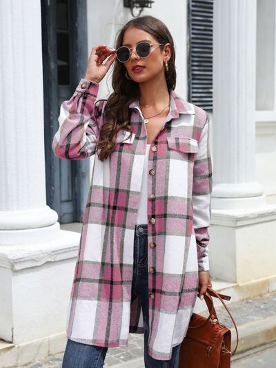Karierte Jacke mit Gürtel, Kragen und Knopfleiste