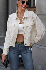Jacke mit Taschen und Kragen zum Knöpfen