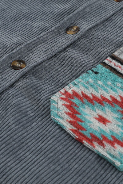 Jacke mit geometrischem Muster und überschnittenen Schultern