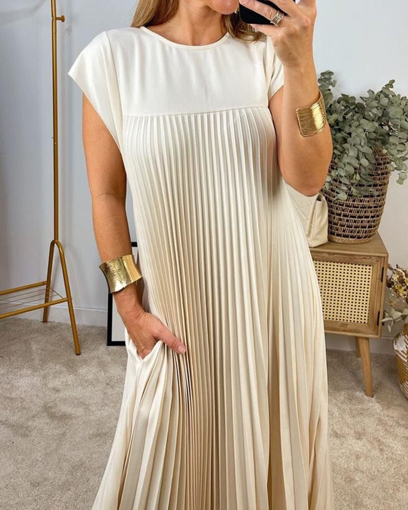 Serenity - Simple pleated sleeveless dress