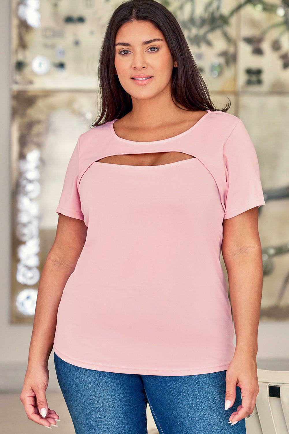 Camiseta rosa con abertura frontal y escote Peekaboo de talla grande