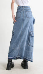 POCKET SPLIT DENIM SKIRT IN BLUE