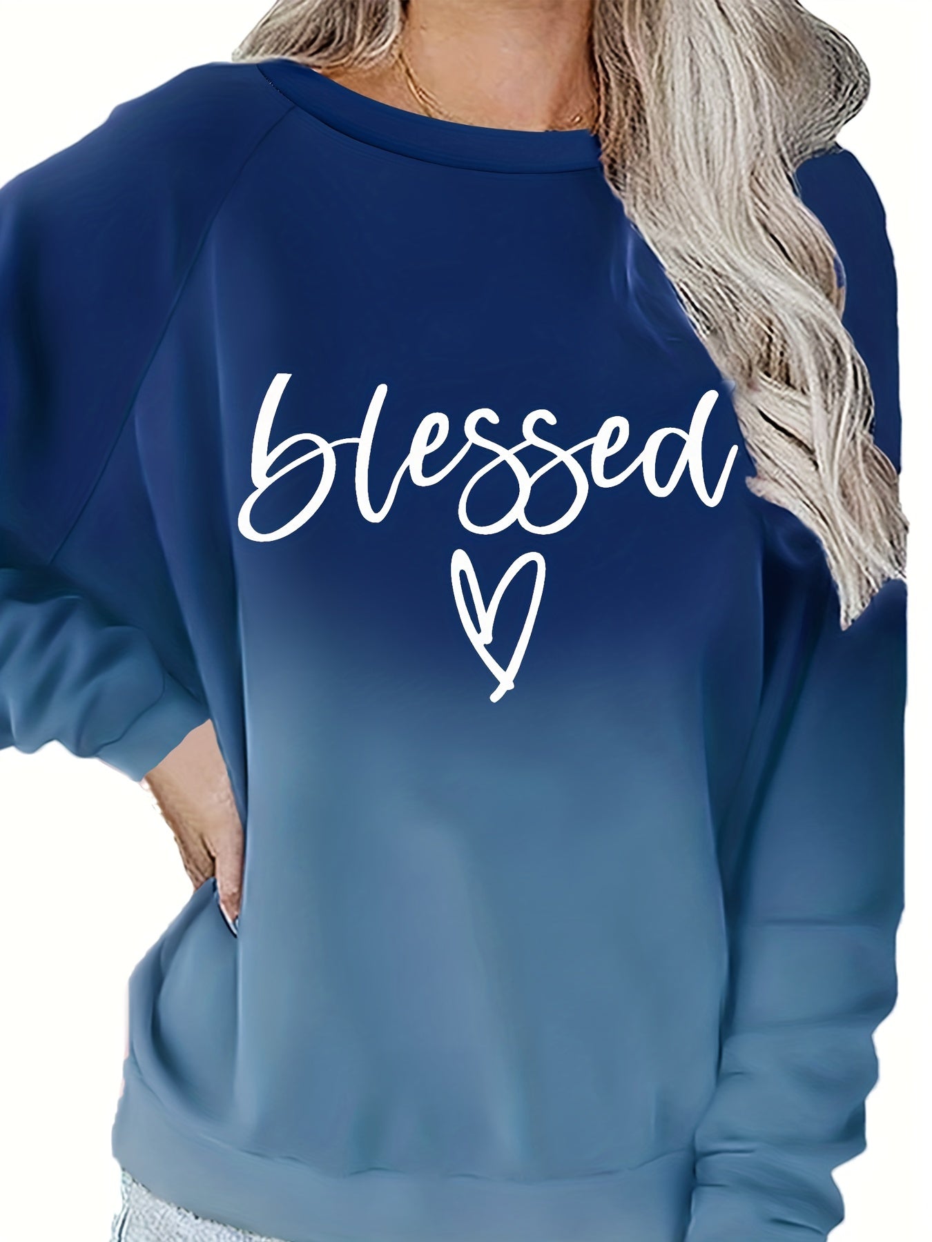 Plus Size Casual Sweatshirt, Women's Plus Ombre & Letter & Heart Print Raglan Sleeve Round Neck Slight Stretch Pullover Sweatshirt