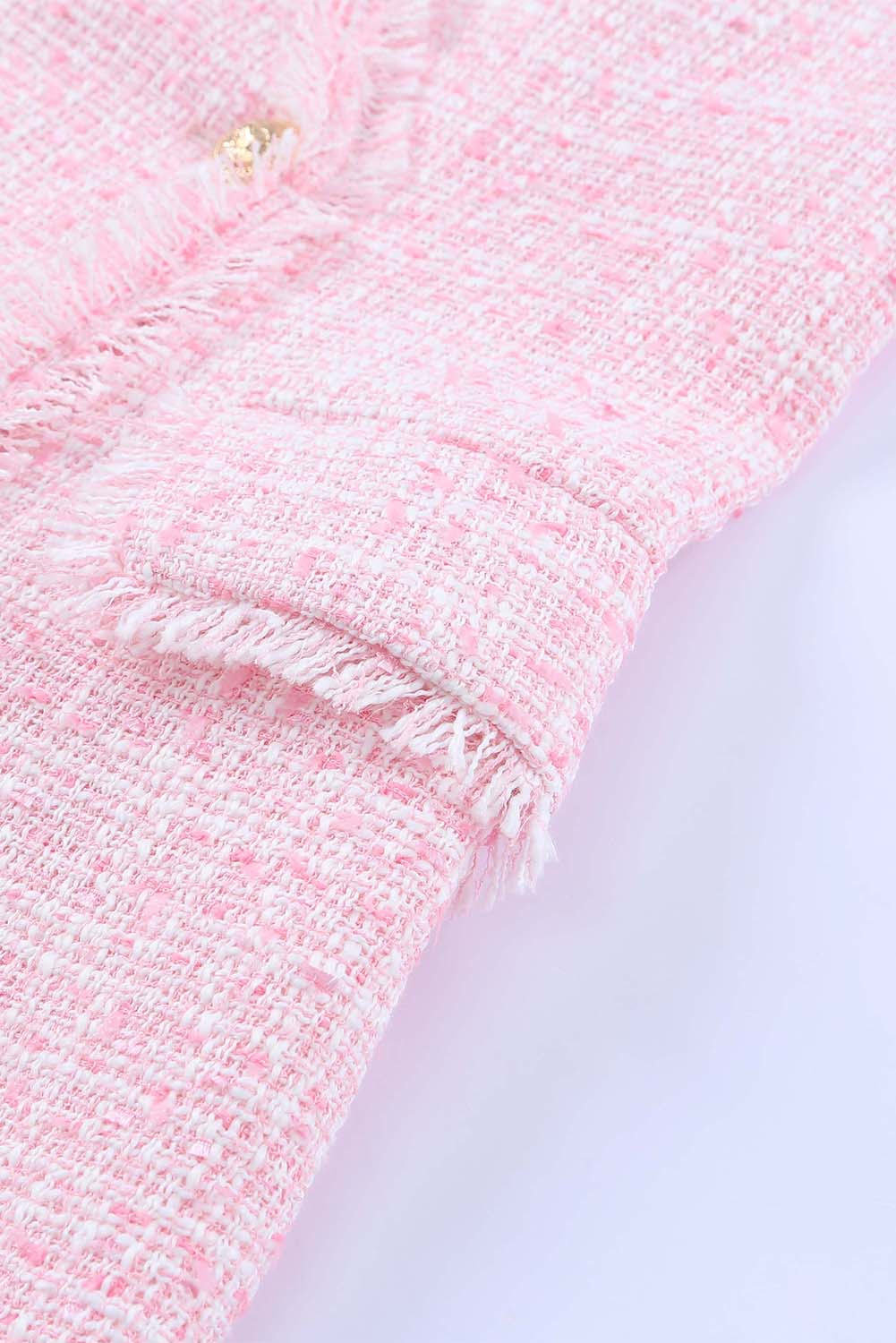 Vestido de tweed cruzado con borde deshilachado en color rosa