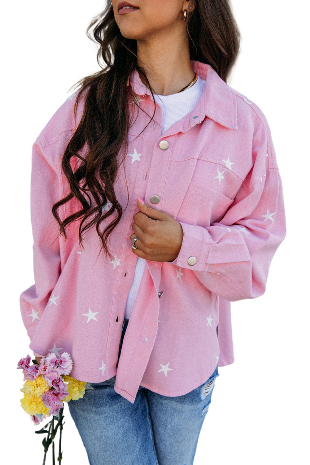 Chaqueta vaquera con botones y estampado de estrellas rosas