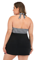 Traje de baño de rayas blancas y negras de talla grande