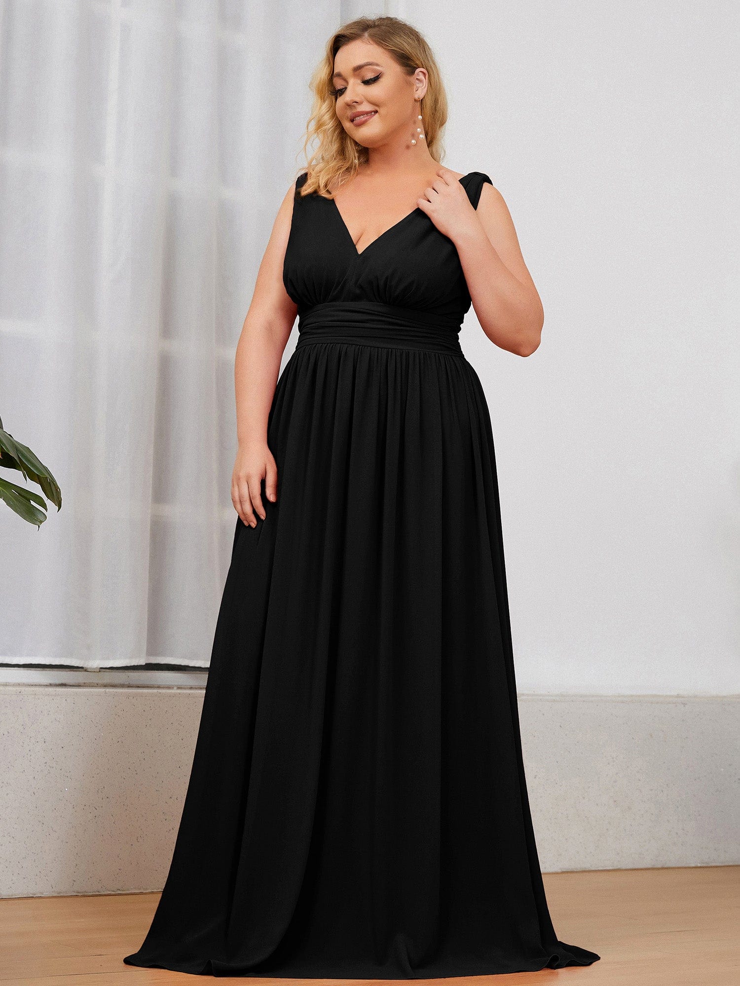 Plus Size Sleeveless V-Neck Chiffon Semi Formal Maxi Dress