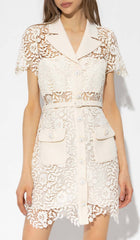 CHAQUETA VESTIDO BLANCO CON BOLSILLOS DE SOLAPA Y ENCAJE DE GUIPUR