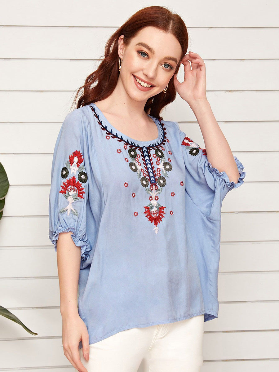 Round Neck Heavy Industry Embroidery Loose T-Shirt