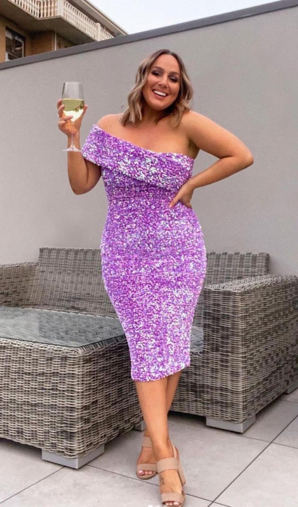 SEQUIN STRAPLESS MIDI DRESS IN PURPLE