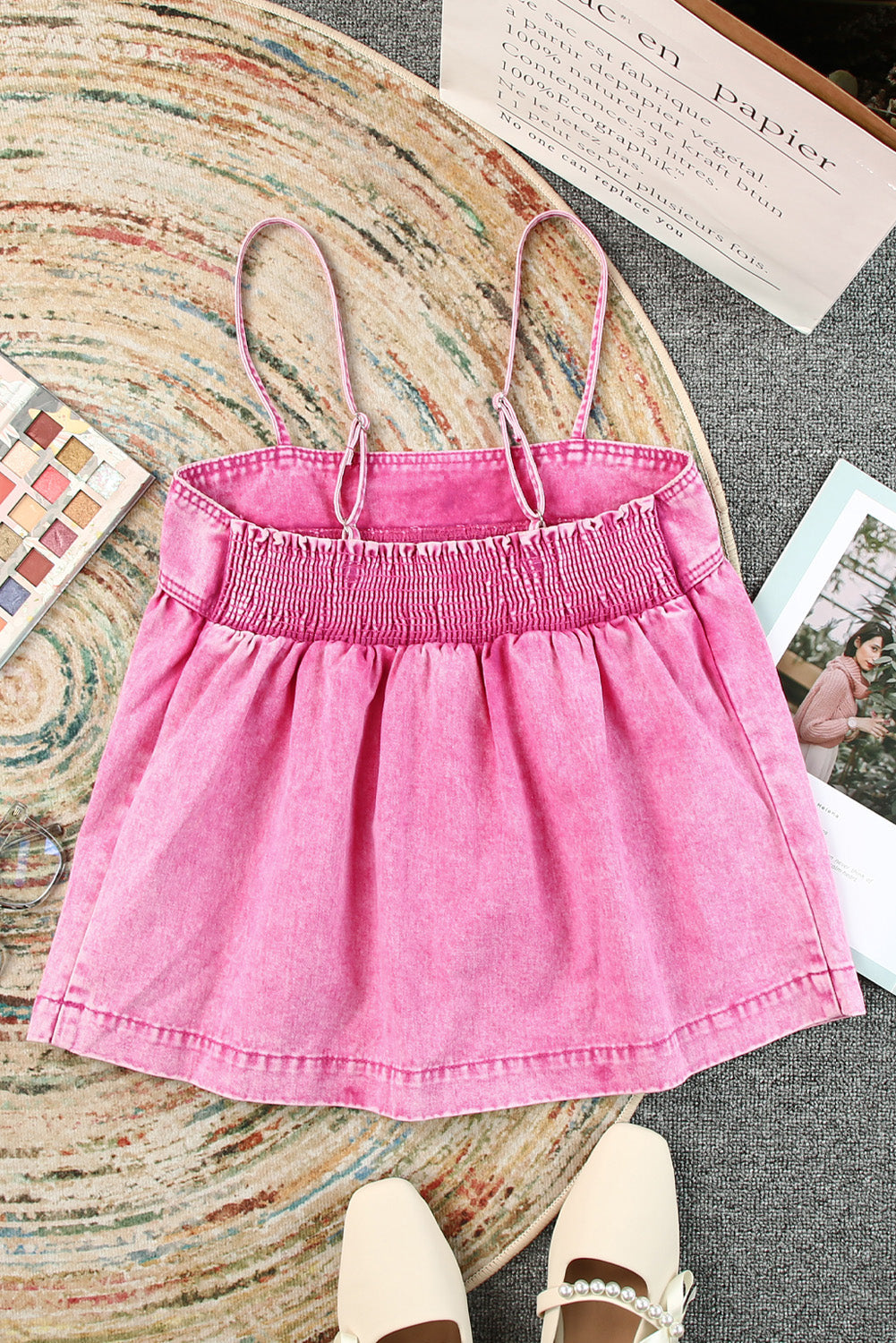 Gesmoktes Tanktop aus Denim in Mineralwaschung in Rosa