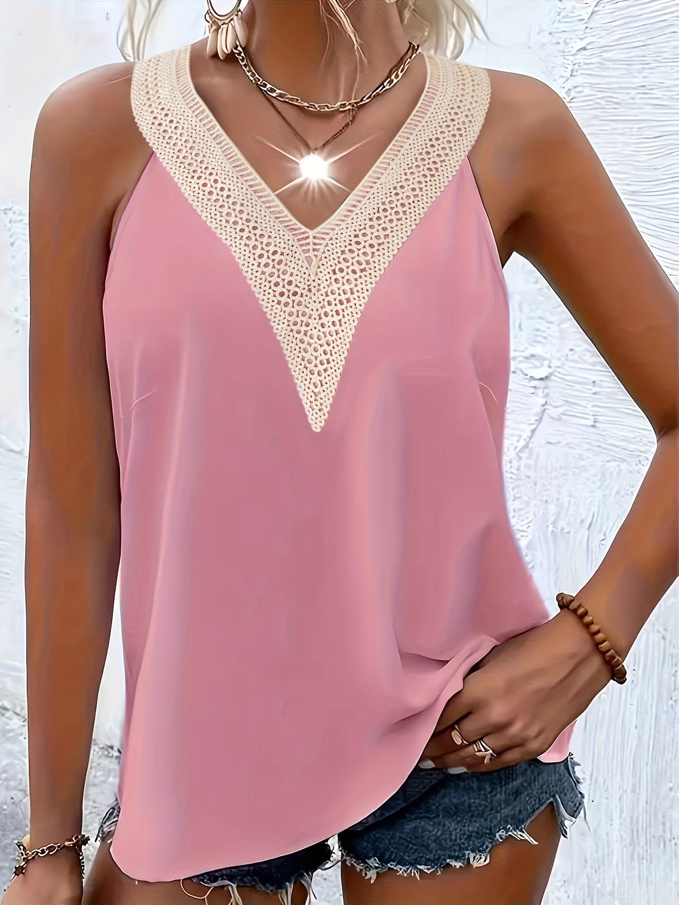 Plus Size Elegant Tank Top, Women's Plus Colorblock Contrast Lace V Neck Tank Top