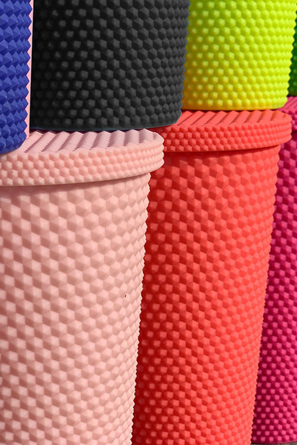Vaso de plástico mate reutilizable de color rosa