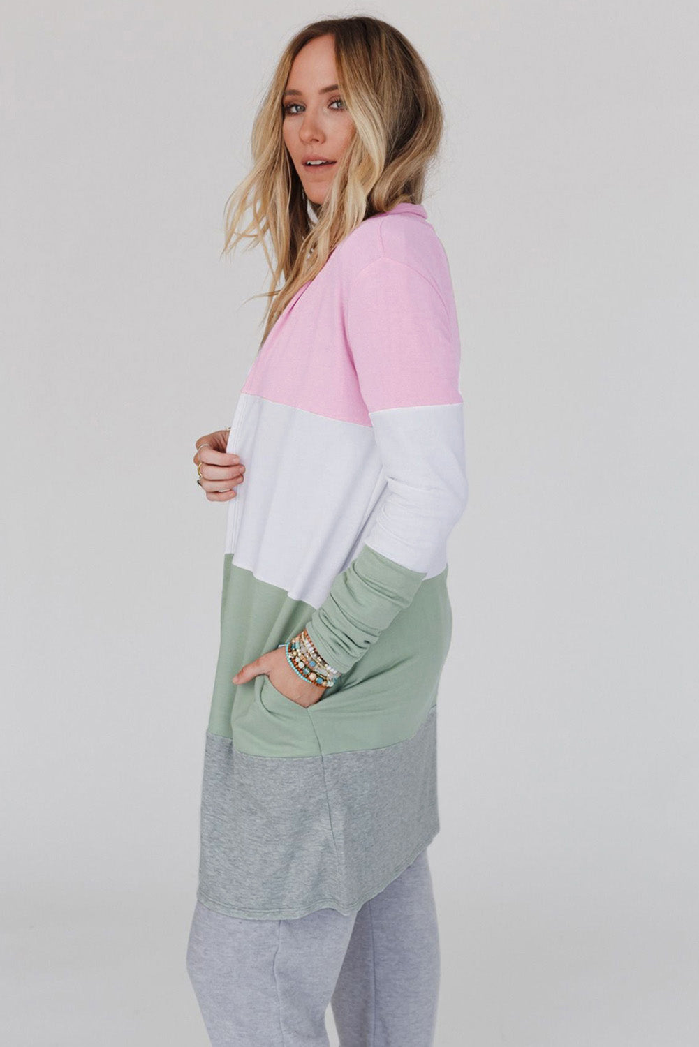 Rosa Strickjacke mit offener Vorderseite und Farbblockdesign in Übergröße