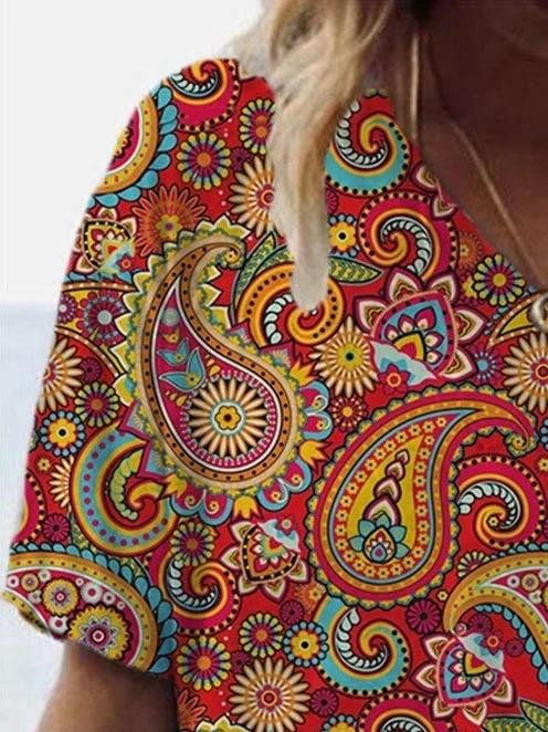 Fashion Paisley Print V-neck T-shirt